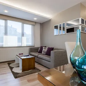 Aura Aparthotel